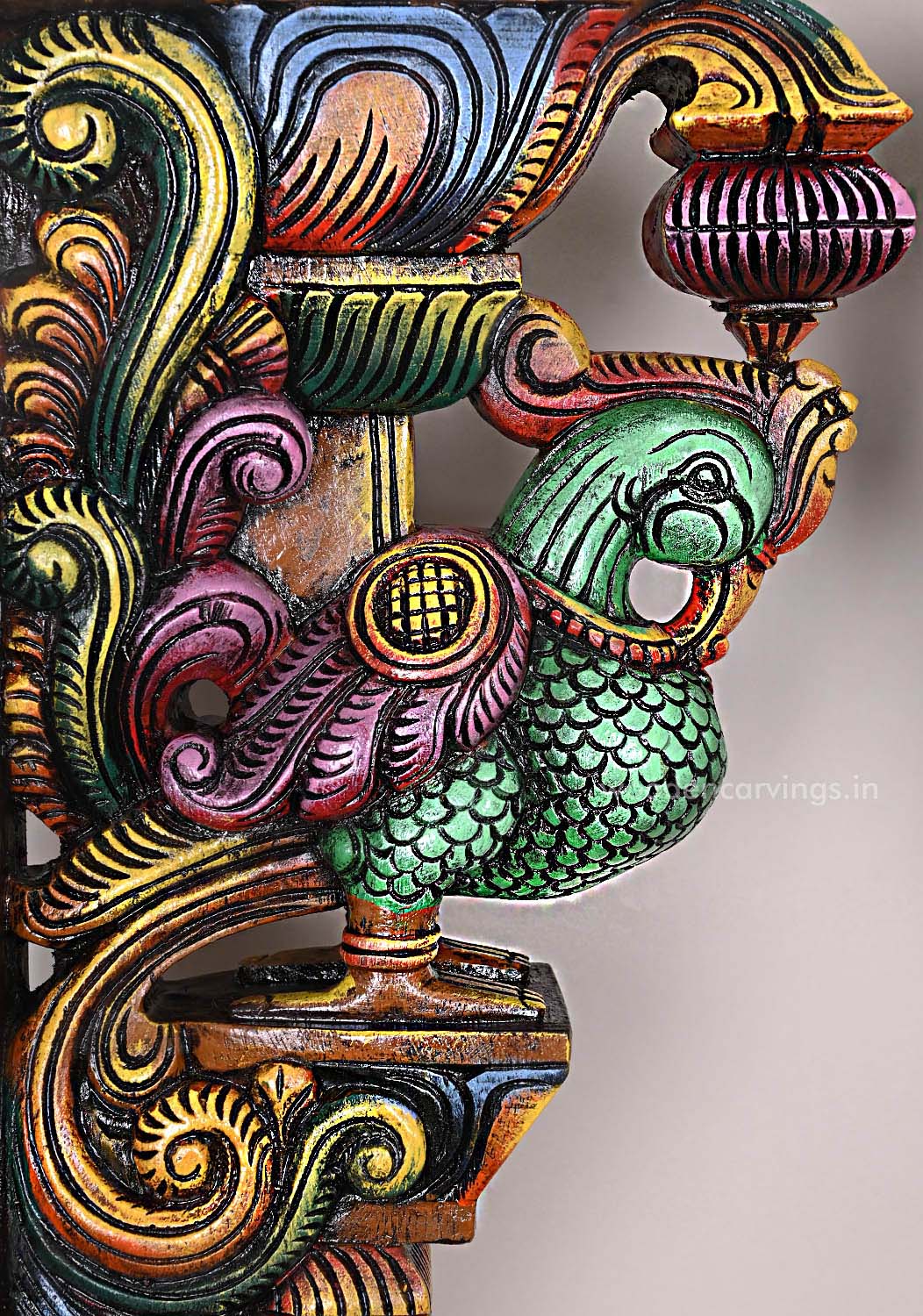 For Gifting and Home Decoration Purpose Realistic Green Coloured Hooks Fixed Wooden Wall Brackets 23"
