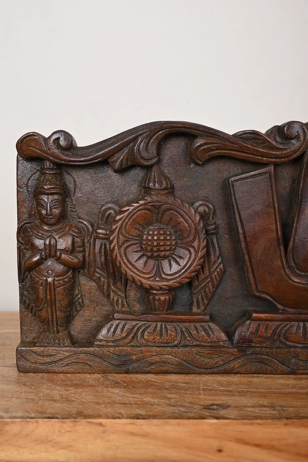 18"Floral Type Shangu Chakra Namam Panel
