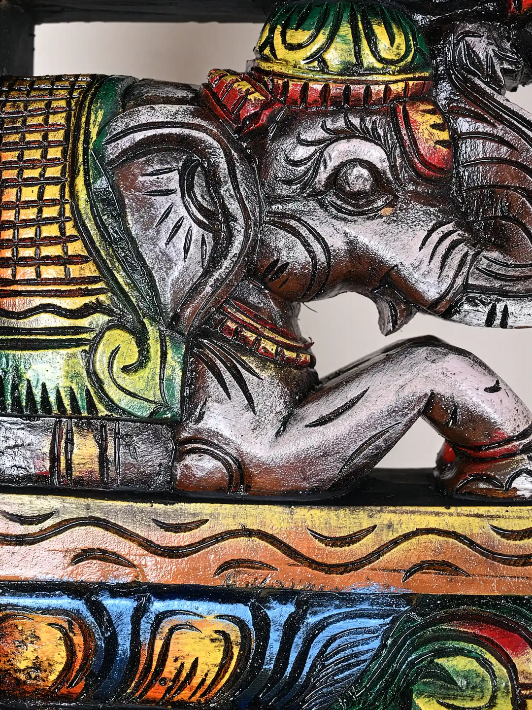 15"Multicolored Pair Of Elephant Bracket