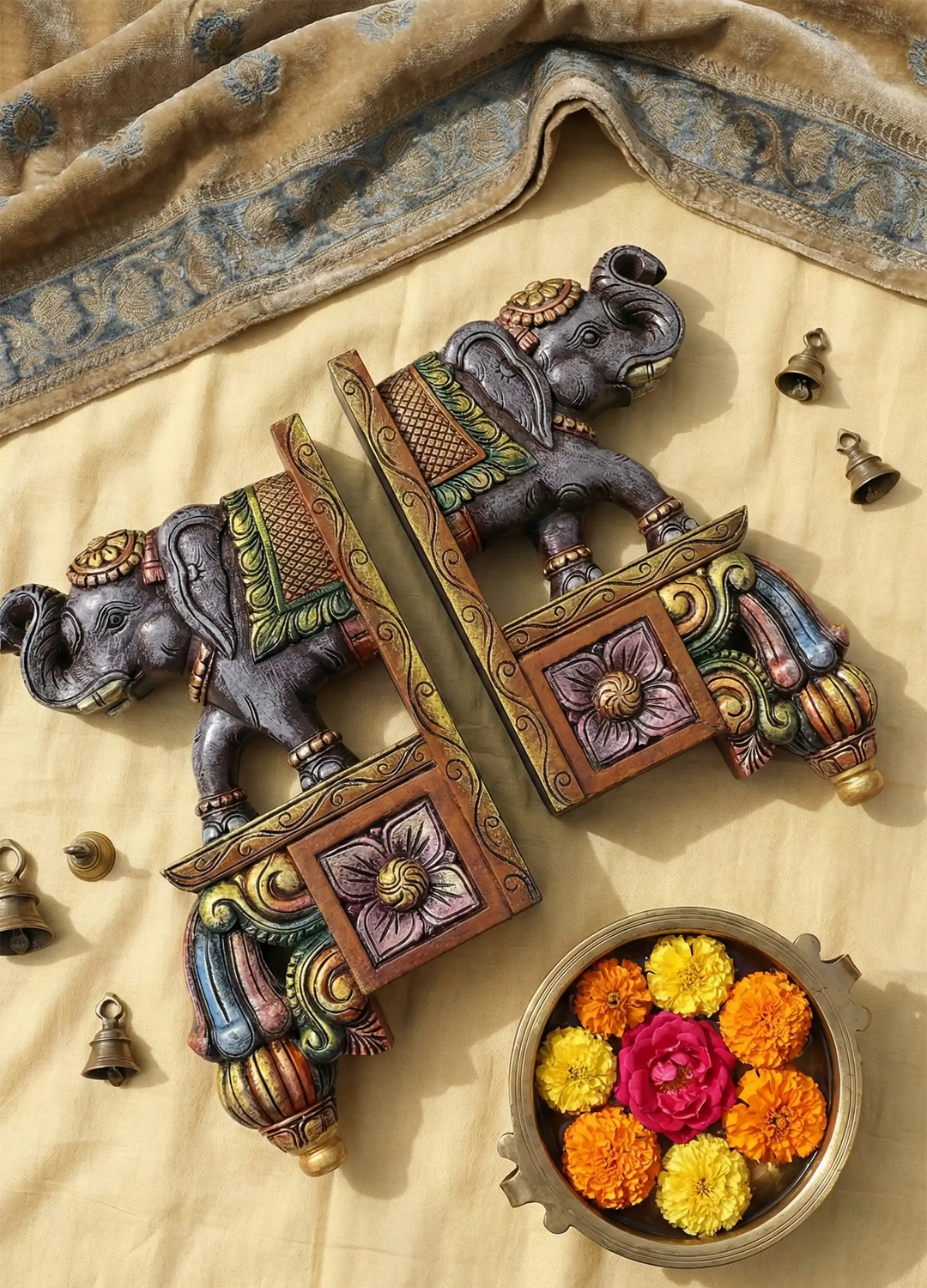 Wooden elephants brackets