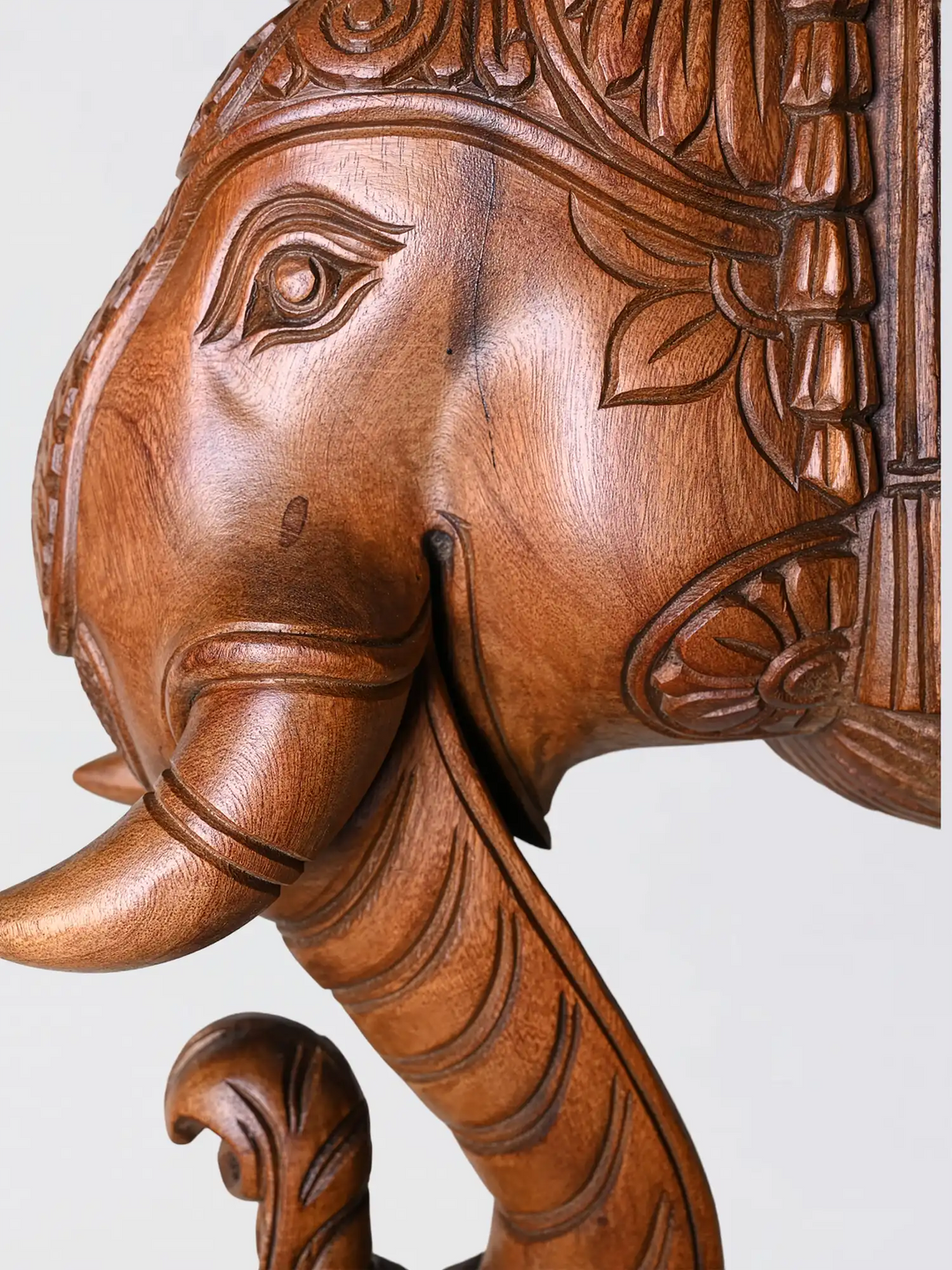 Heritage style wooden elephant bracket for temple interiors