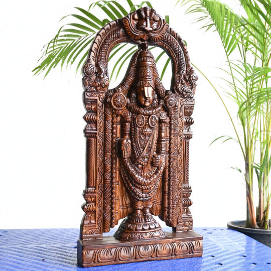 Decorative wooden Vinayagar statue for home temple