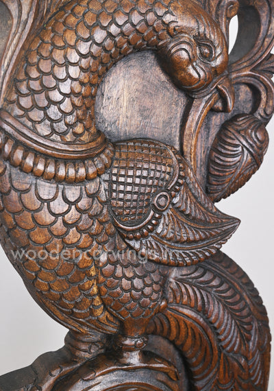 Standing Peacock bite Tree Leaf Vertical Designed Wall Mount 24"