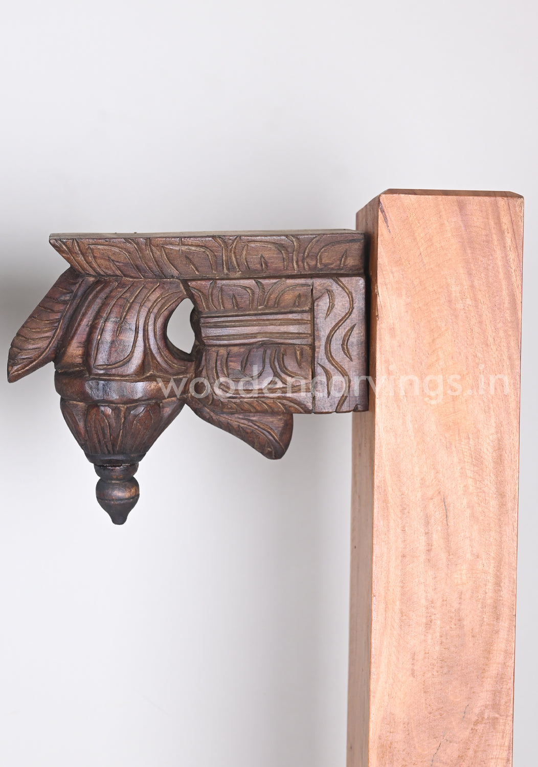Simple and Attractive Wax Brown Light Weight Bodhil Wall Brackets 9"