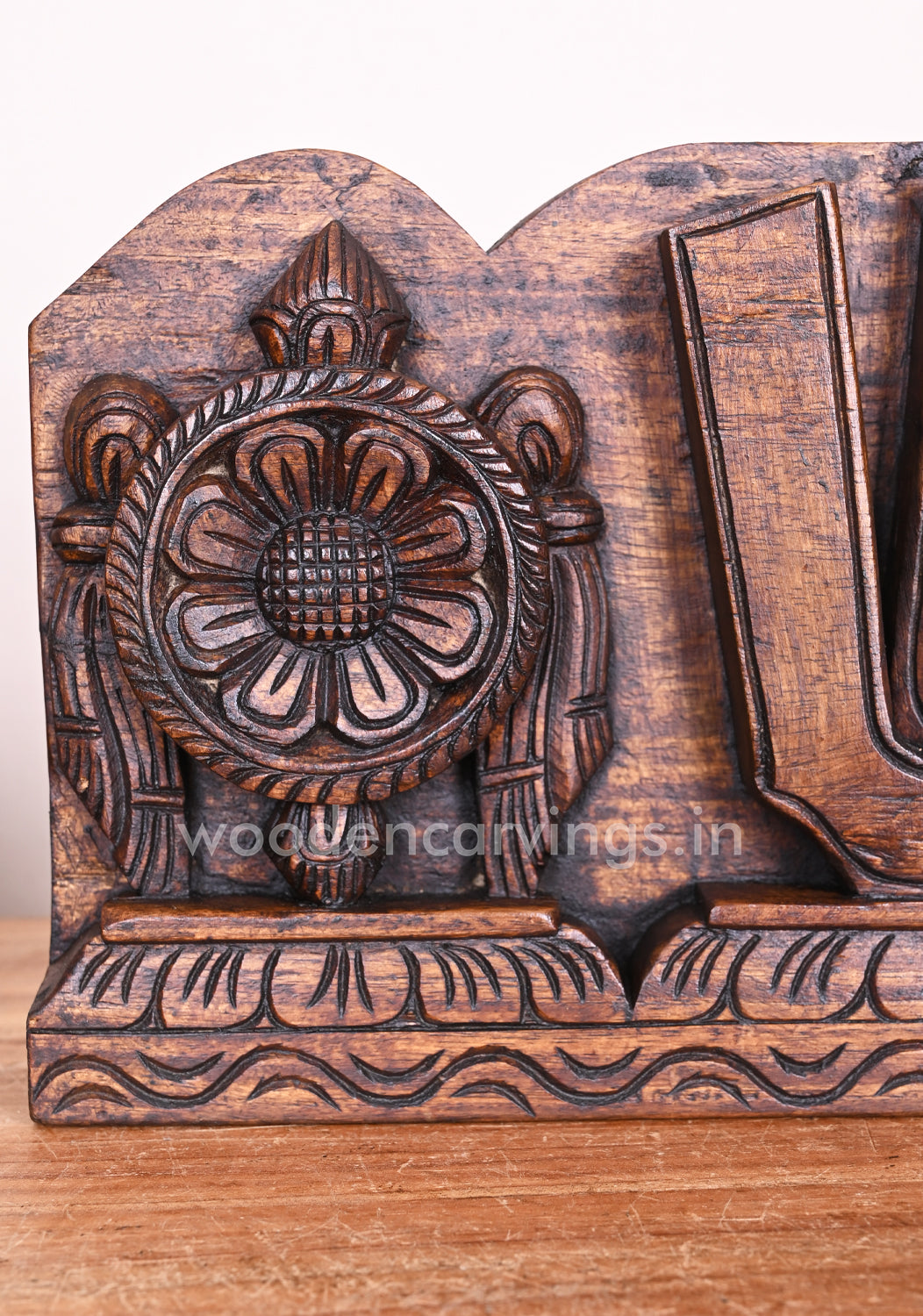 Vishnu Chanku Nama Chakra Home Decor Wax Brown Vaagai Wood Hooks Fixed Wall Panel 15"