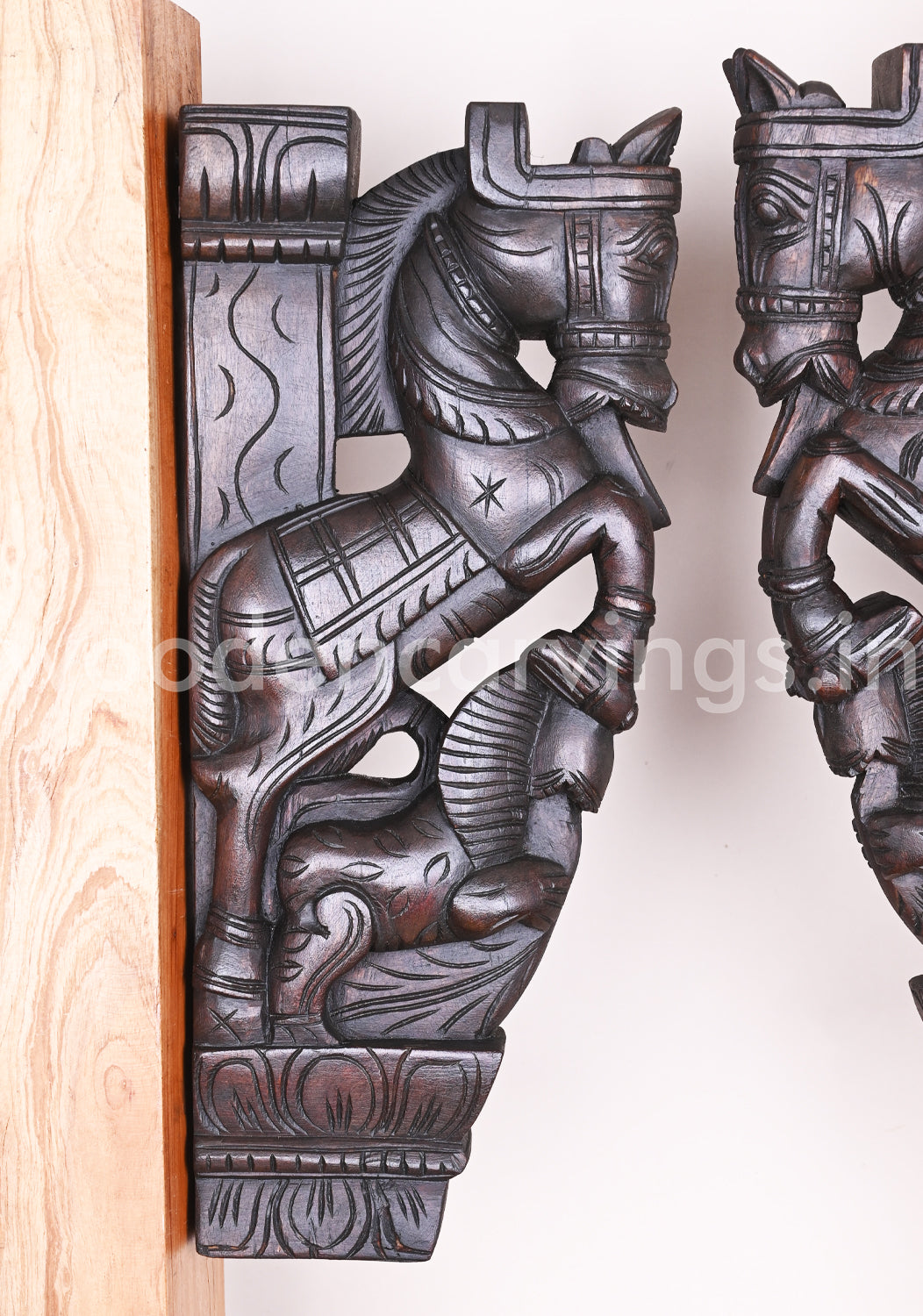 Elegant Good Luck Upraised Legs Wall Brackets 18"