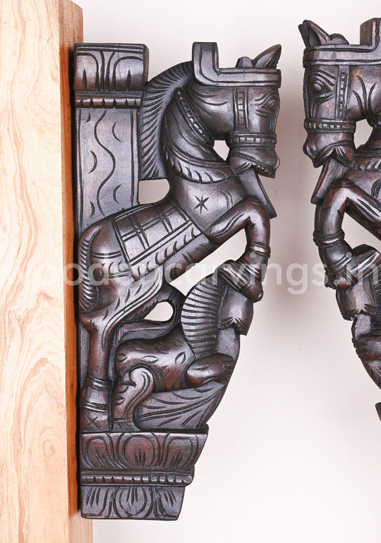 Elegant Good Luck Upraised Legs Wall Brackets 18"