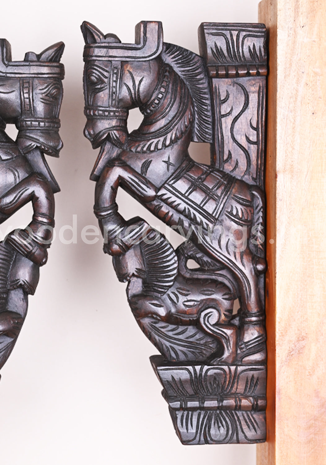 Elegant Good Luck Upraised Legs Wall Brackets 18"