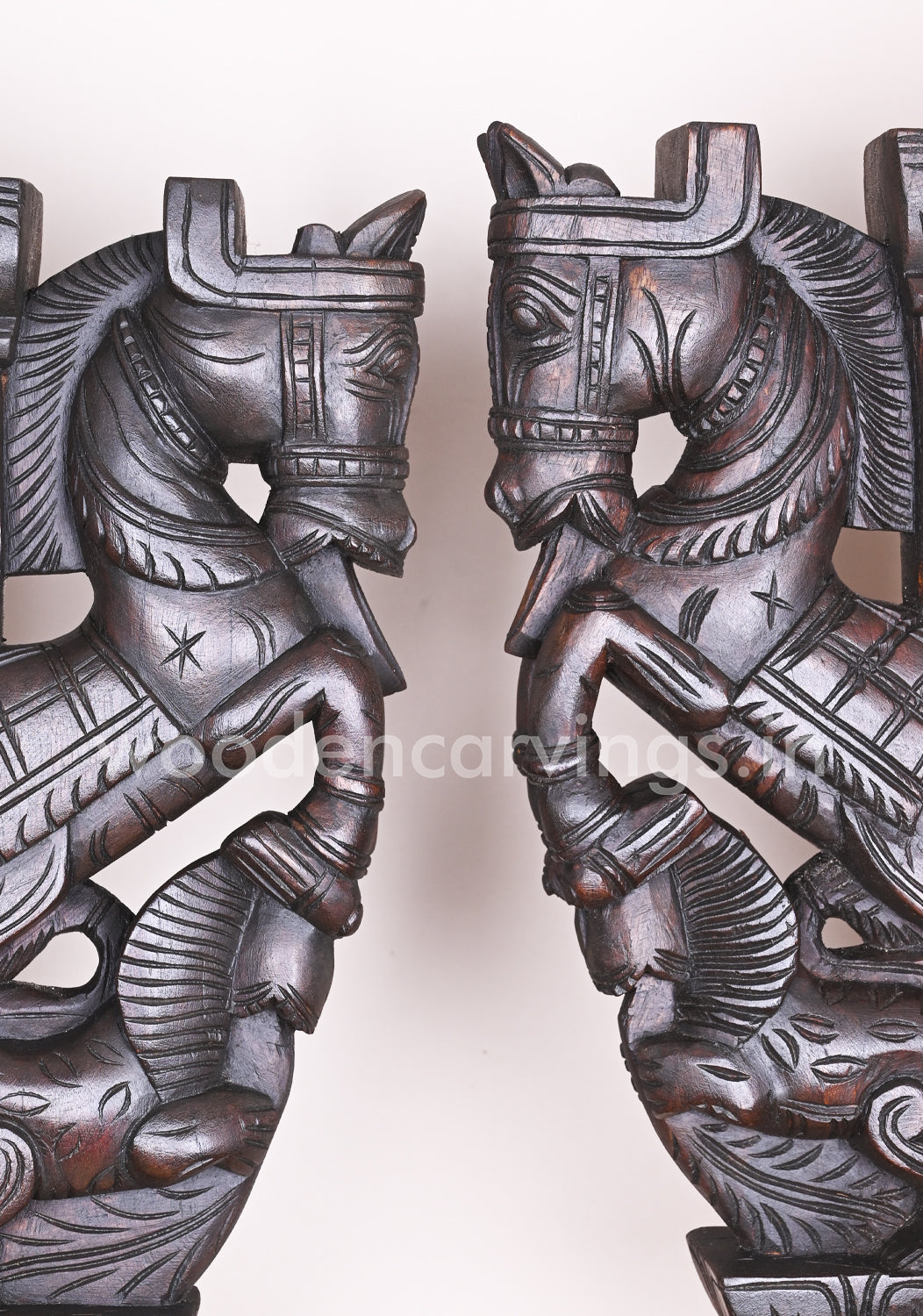 Elegant Good Luck Upraised Legs Wall Brackets 18"