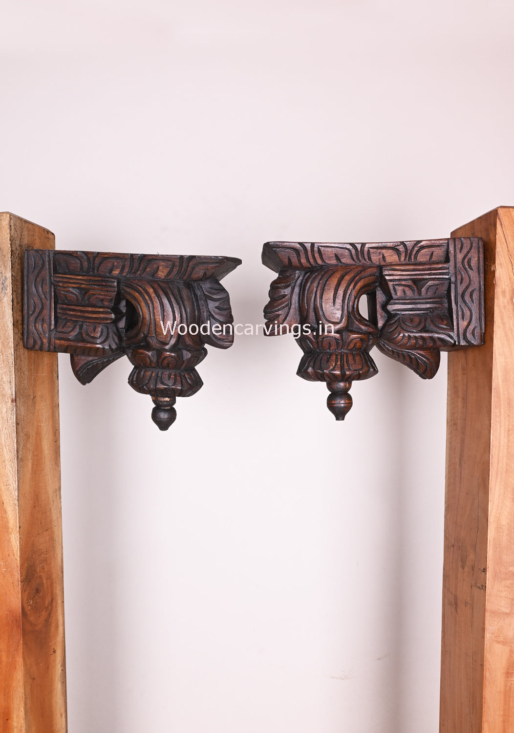 Light Weight Handmade Wax Brown Finishing Wooden Simple Designed Wooden Wall Brackets 10"