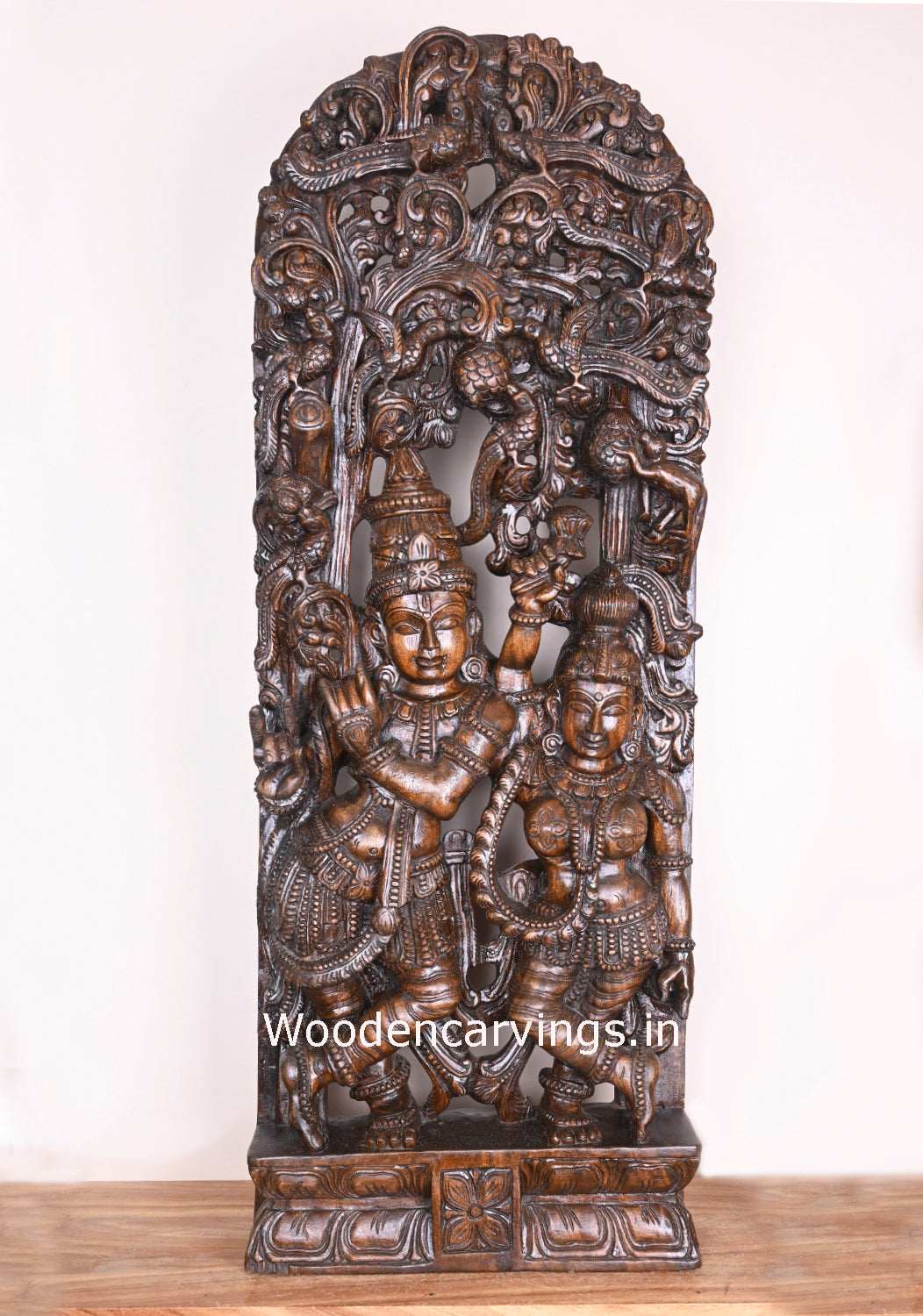 Polished Wooden Radha Love Krishna Playing With Bansuri Flute Wooden Jali Work 48"