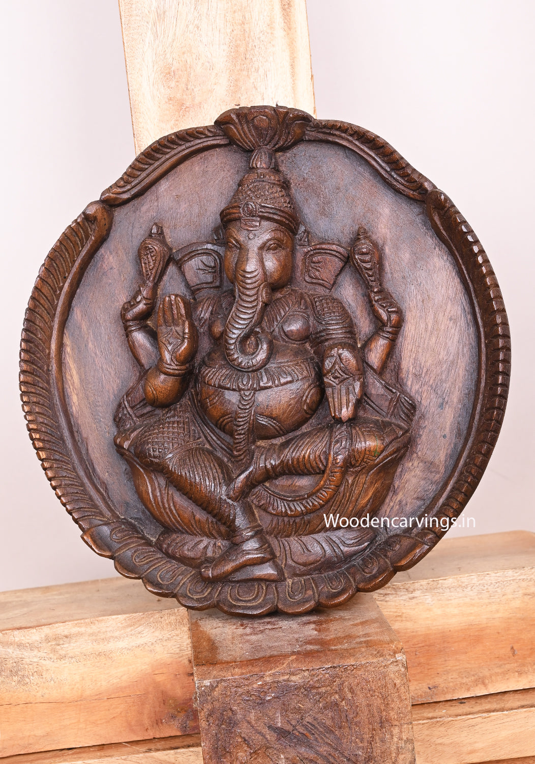 Beautiful Round Lotus Petal Lord Ganesh Unique Home Decor Fine Finishing Light Weight Wall Mount 12"