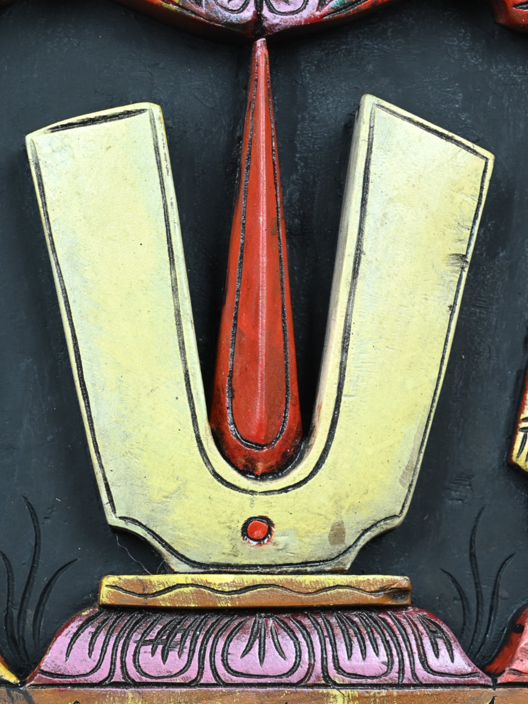 Vishnu's Namam With Shanga and Chakra 24'