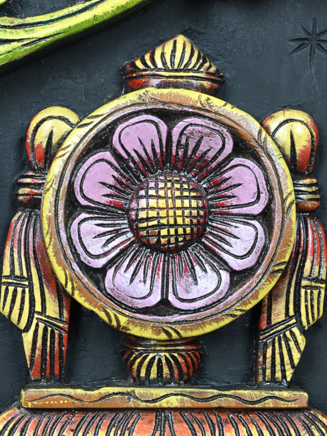 Vishnu's Namam With Shanga and Chakra 24'