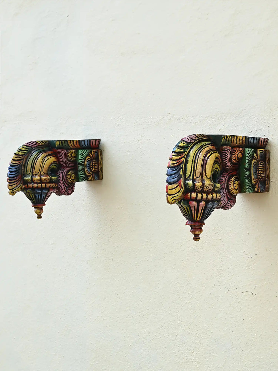 Bodhil wooden wall brackets