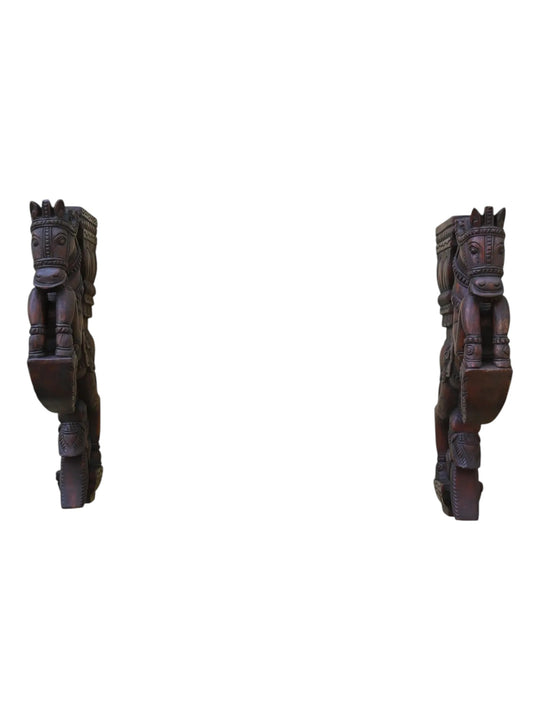 Upraised Horse Wall Brackets 18"