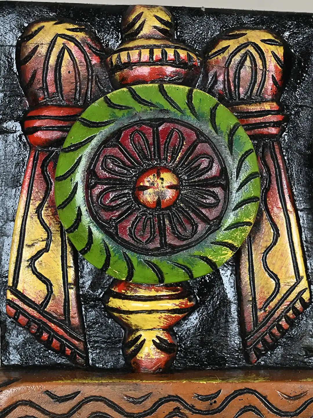 Thirunamam with Shanka Chakra – Horizontal Wooden Decor-12"