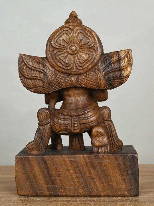 Garuda Greeting Posture 11"