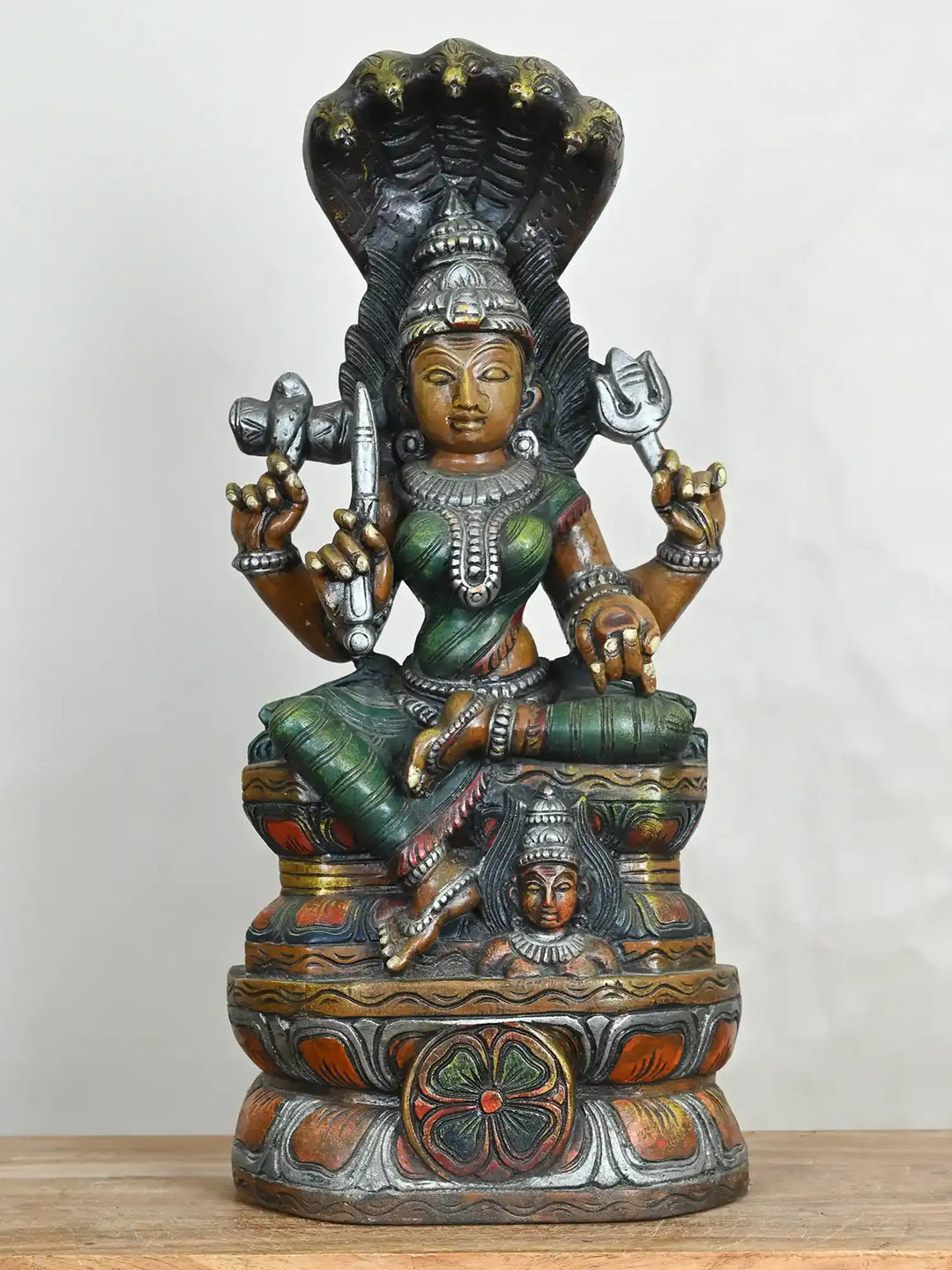 wooden mariyamman statue
