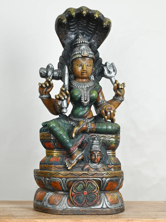 wooden mariyamman statue