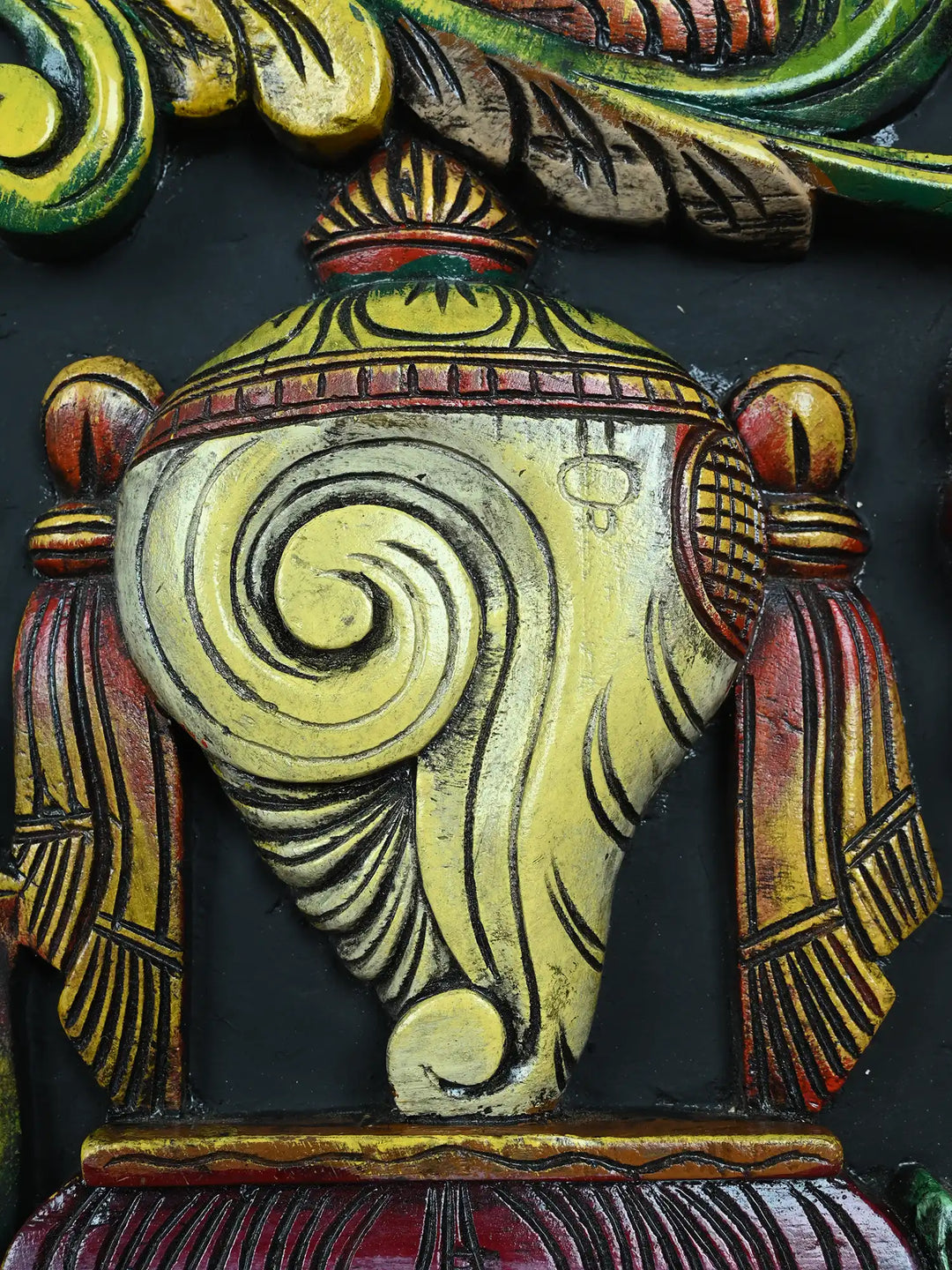 Floral Decorative Shangu chakra Namam 35"