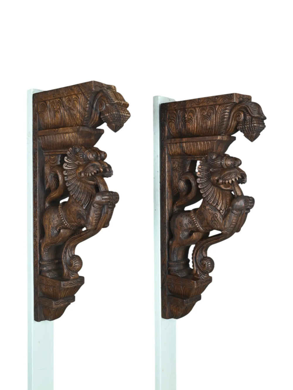 Wood Yali wall brackets