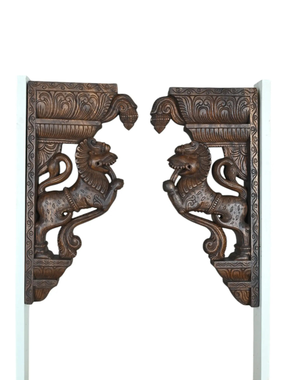 Wood Yali wall brackets