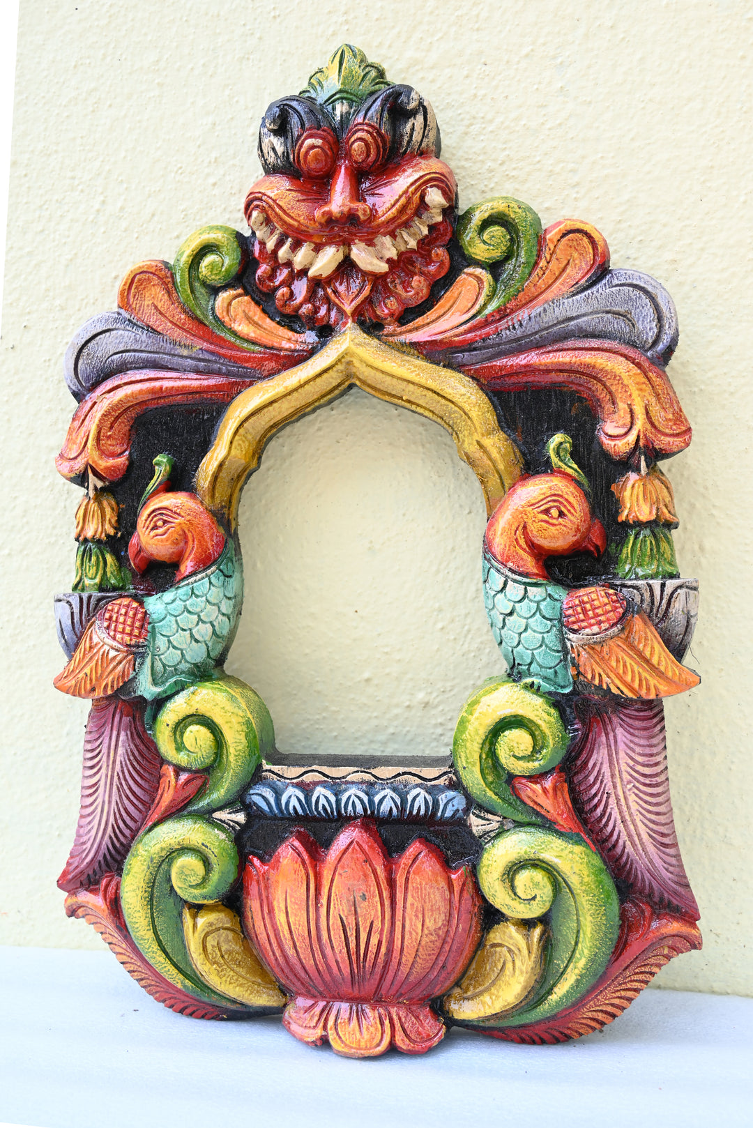 Yali-Peacock Lotus Wooden Arch Frame-18"