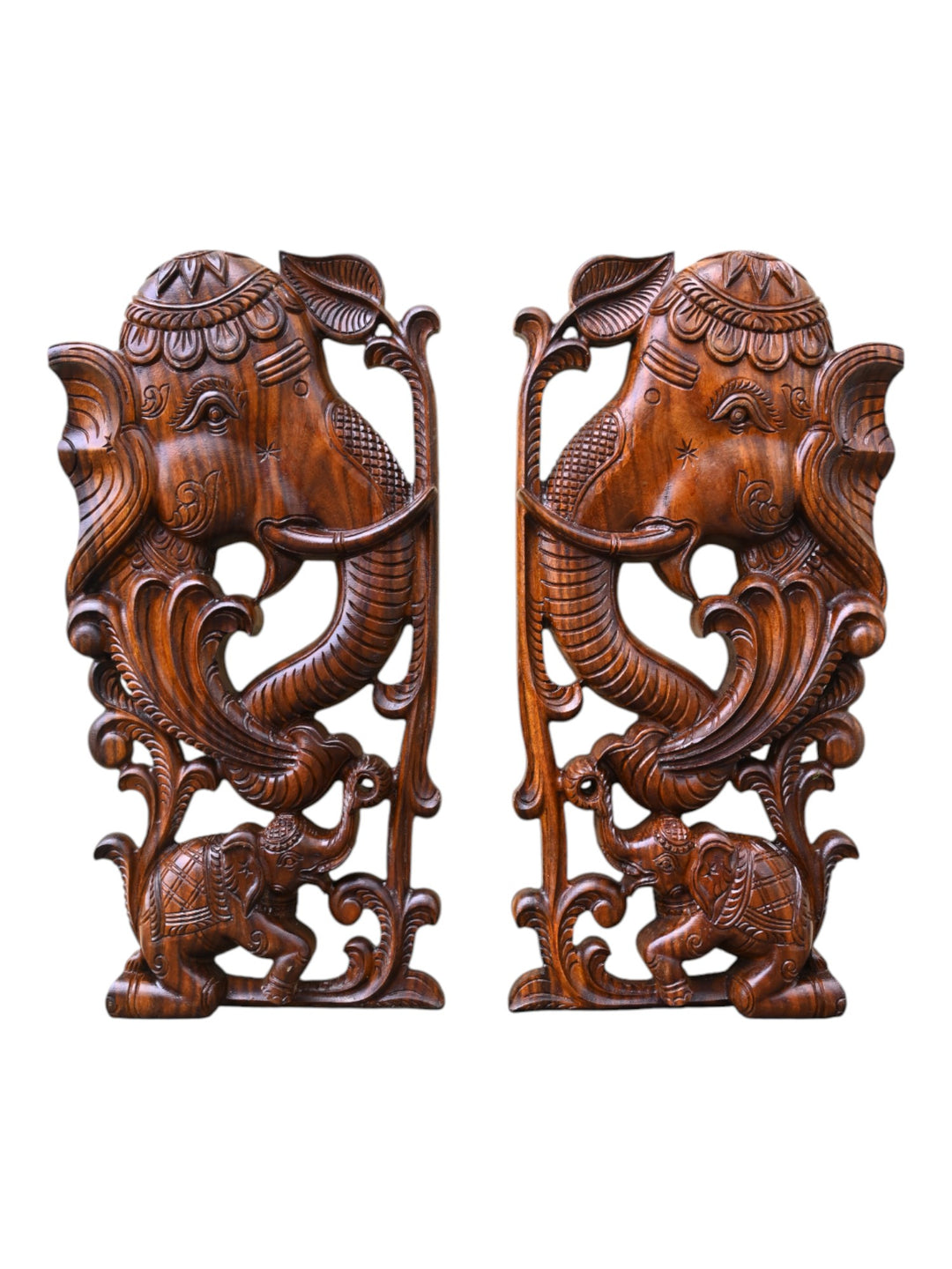 Elephant wooden wall hanging
