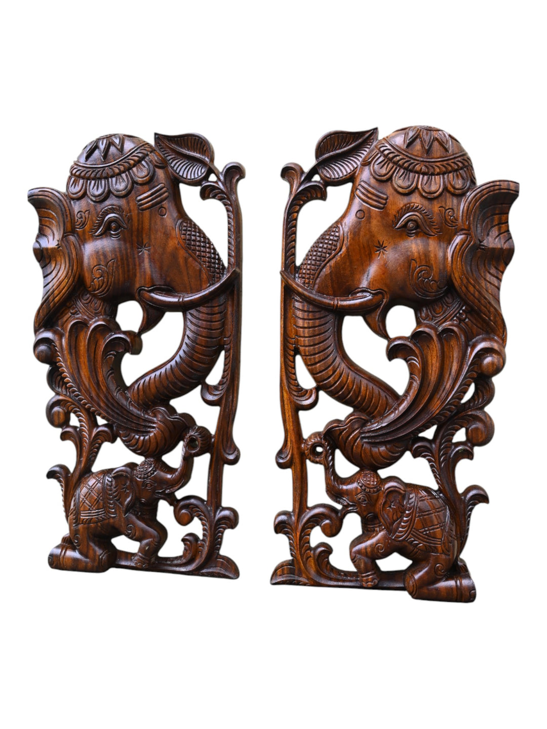 Elephant wooden wall hanging