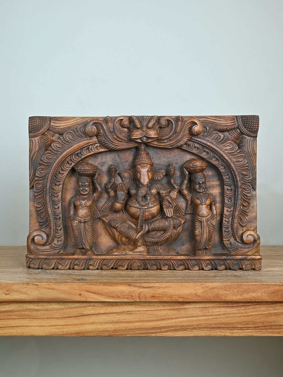 Wooden Ganesha with Riddhi & Siddhi 