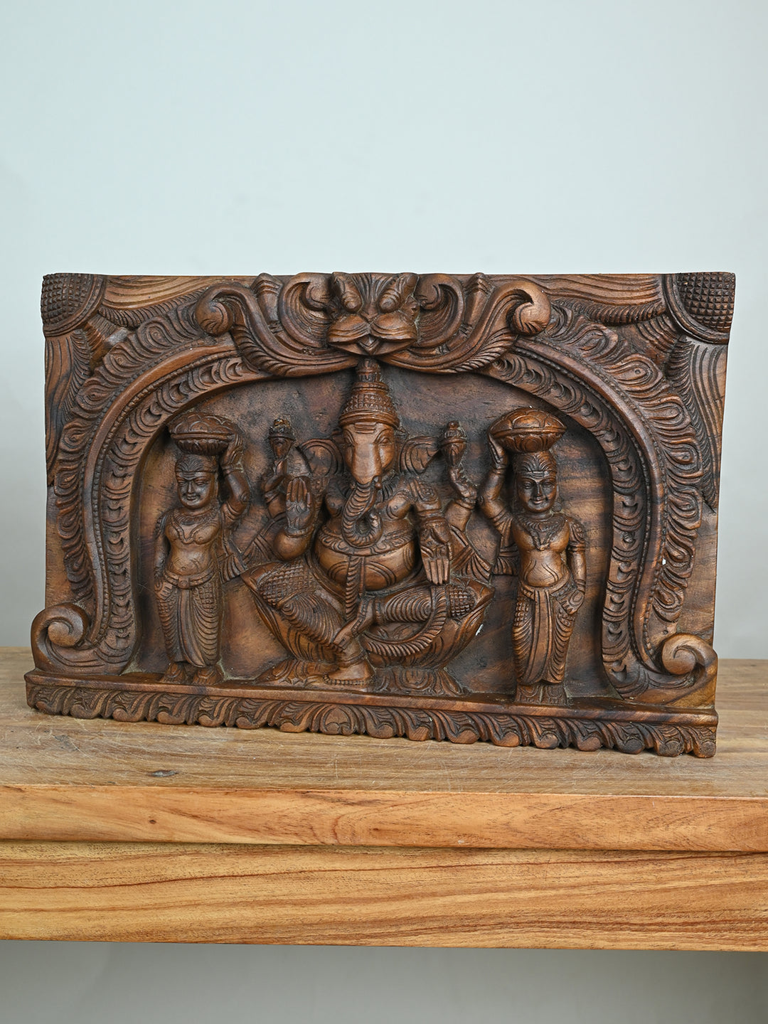 Wooden Ganesha with Riddhi & Siddhi 