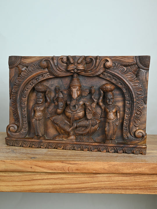 Wooden Ganesha with Riddhi & Siddhi 