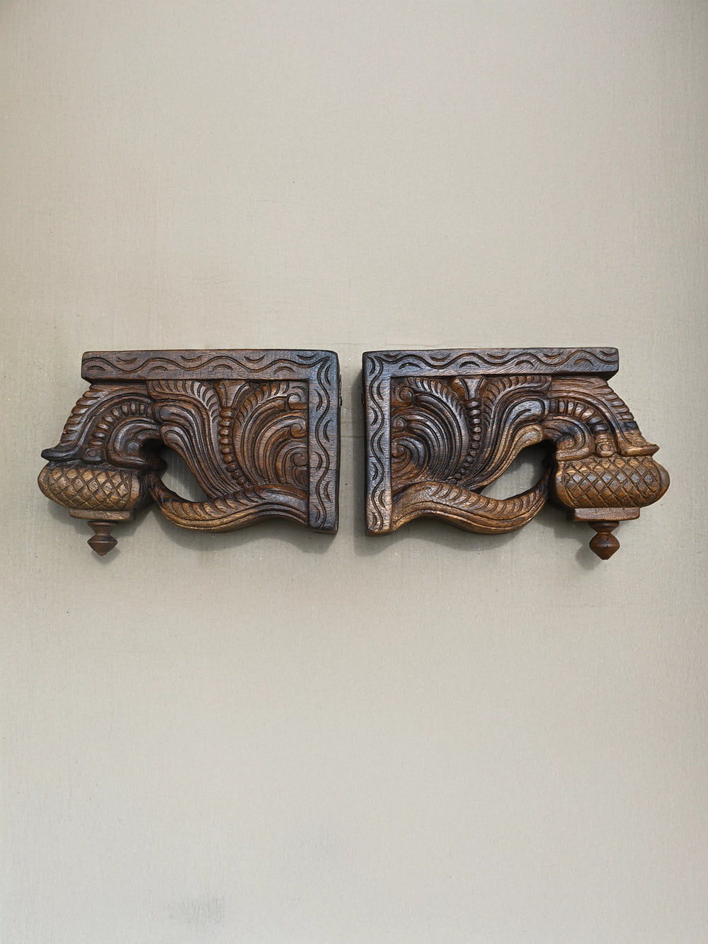 Wooden Bodhil brackets