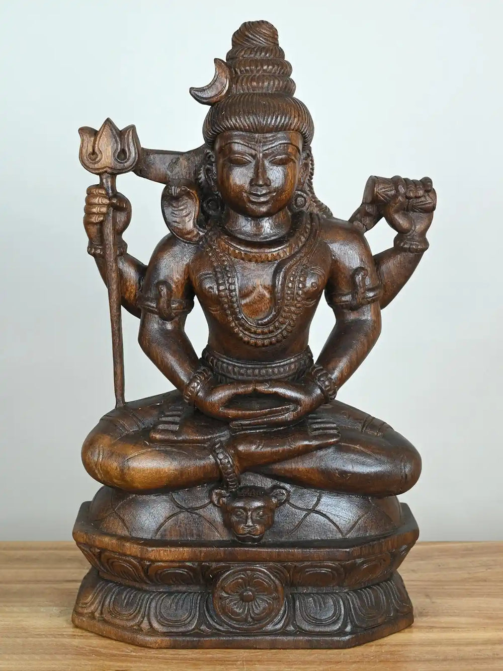 Sivan Idol in Natural Wood