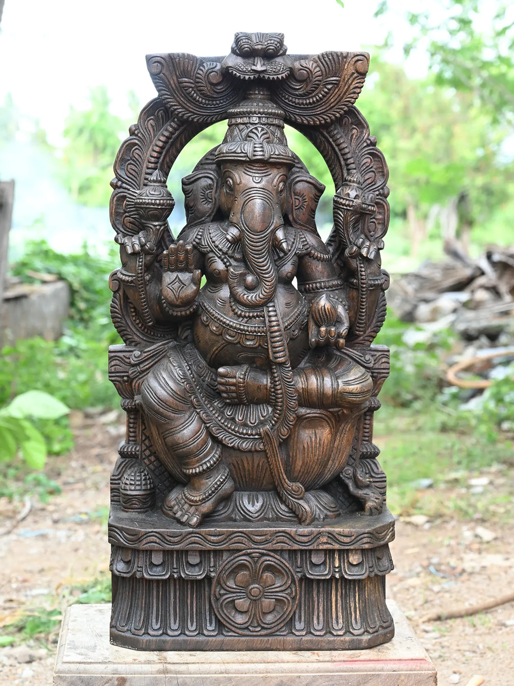 Wooden Arch Ganesh Statue
