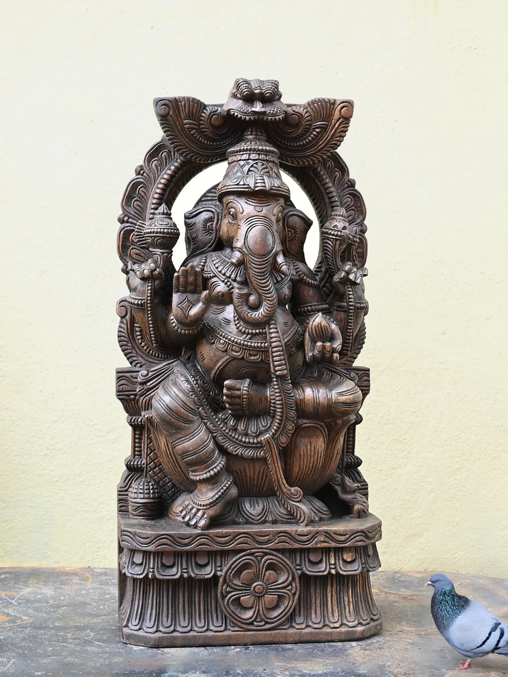Wooden Arch Ganesh Statue