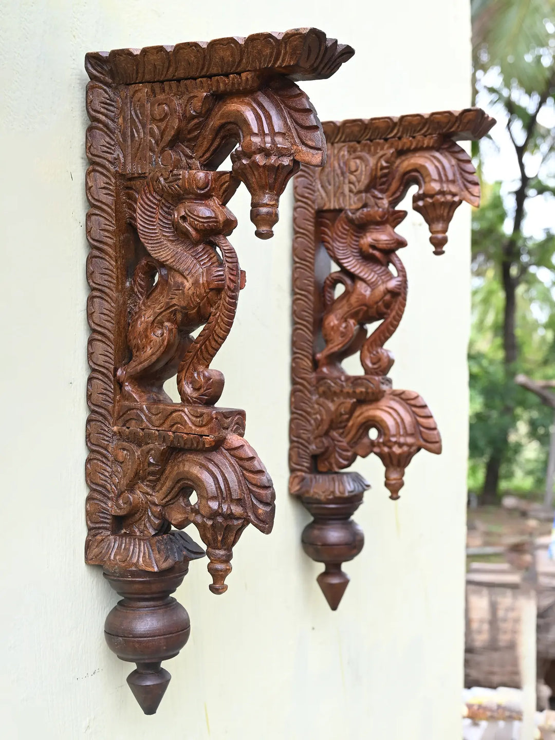 Yali wooden Wall Brackets