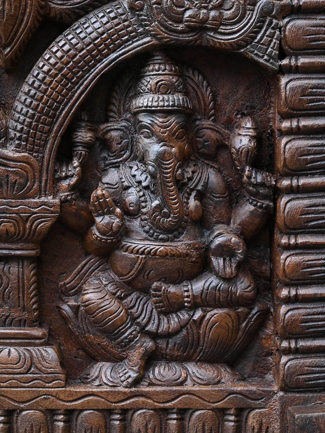 Sqaure Model Lord Ganesha  37"