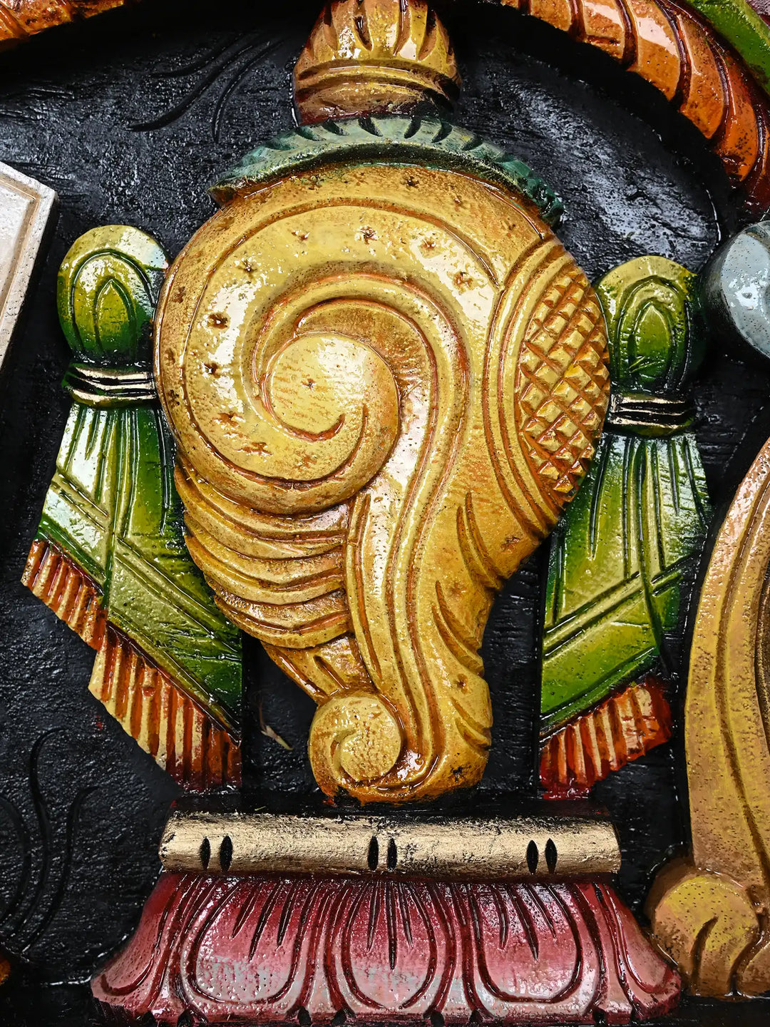 Elegant Multicolored Panel For Sangu Chakra Namam 36"