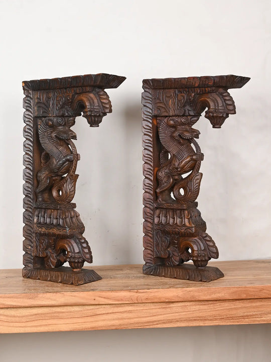Wall Brackets with Yali Bodhil Style  21"
