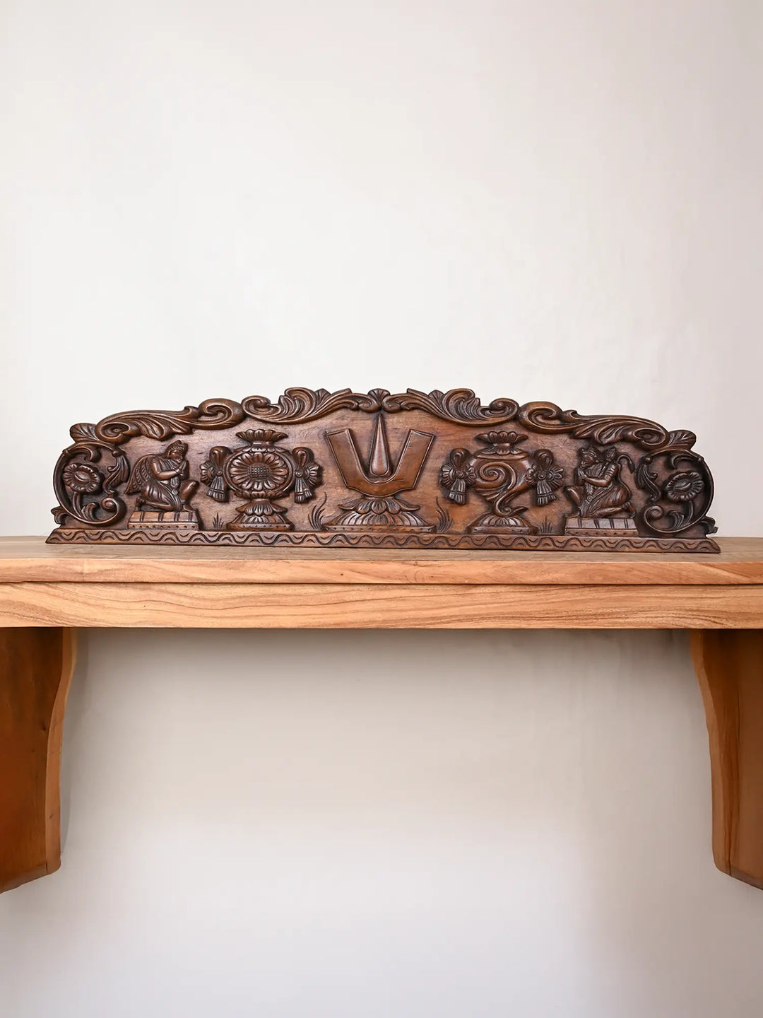 Wooden Lord Vishnu’s symbols