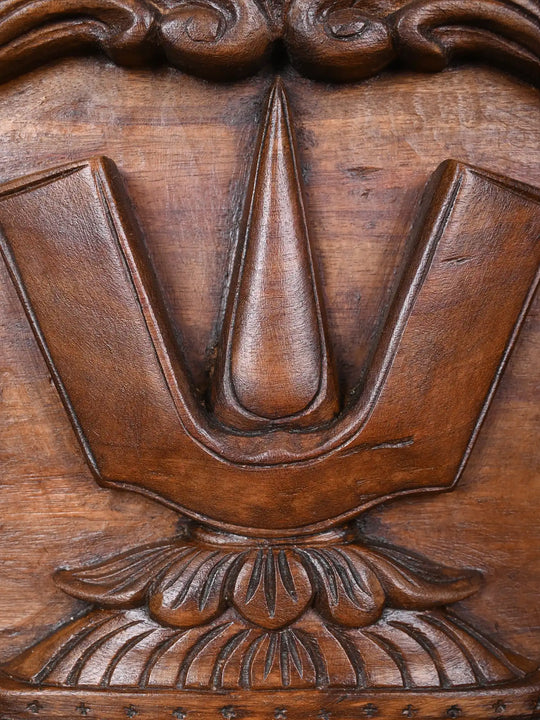 Vishnu's Symbol Chakra, Shankha, and Namam 42"