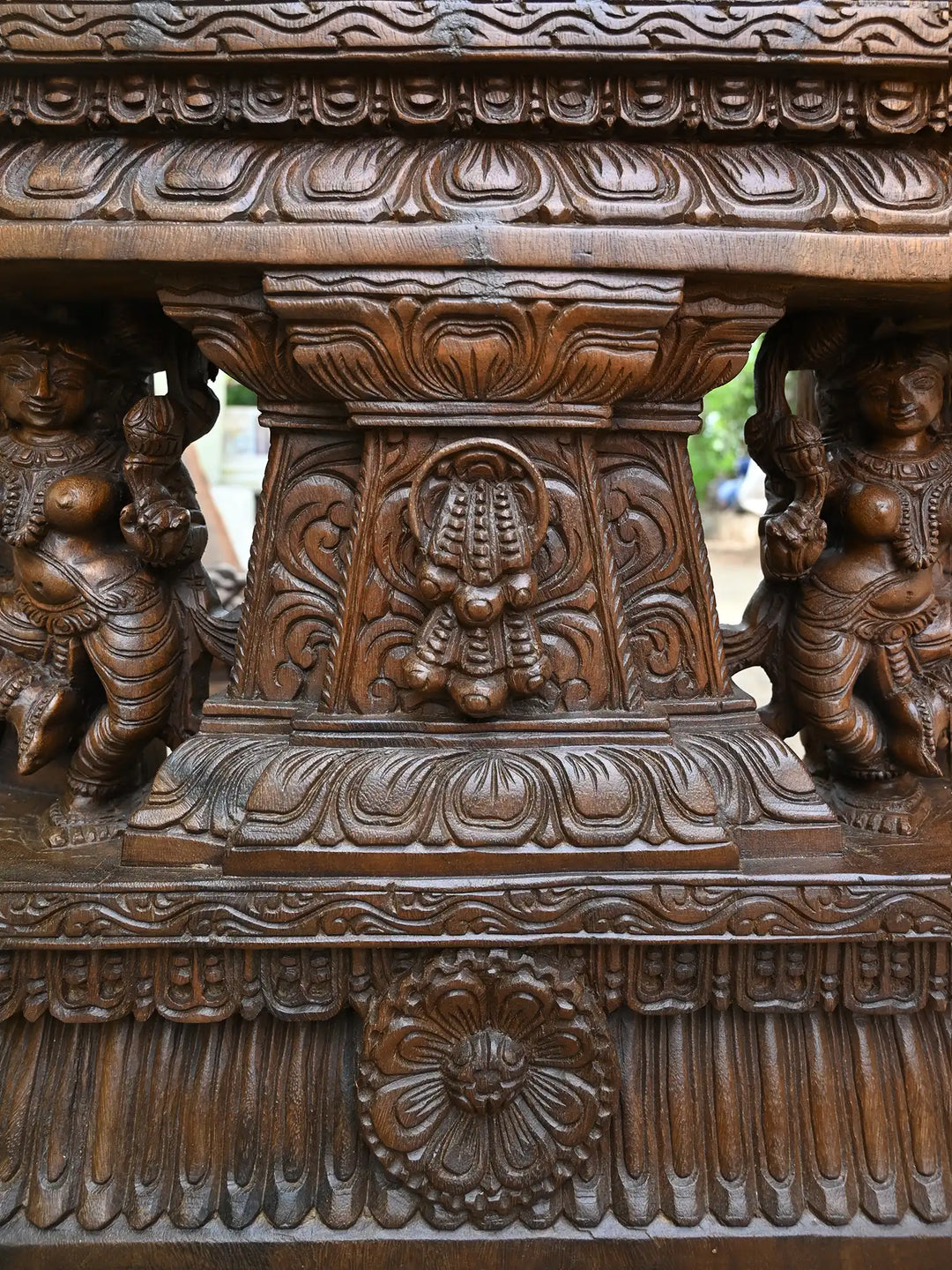 80" Jaliwork Lord Krishna With Cow