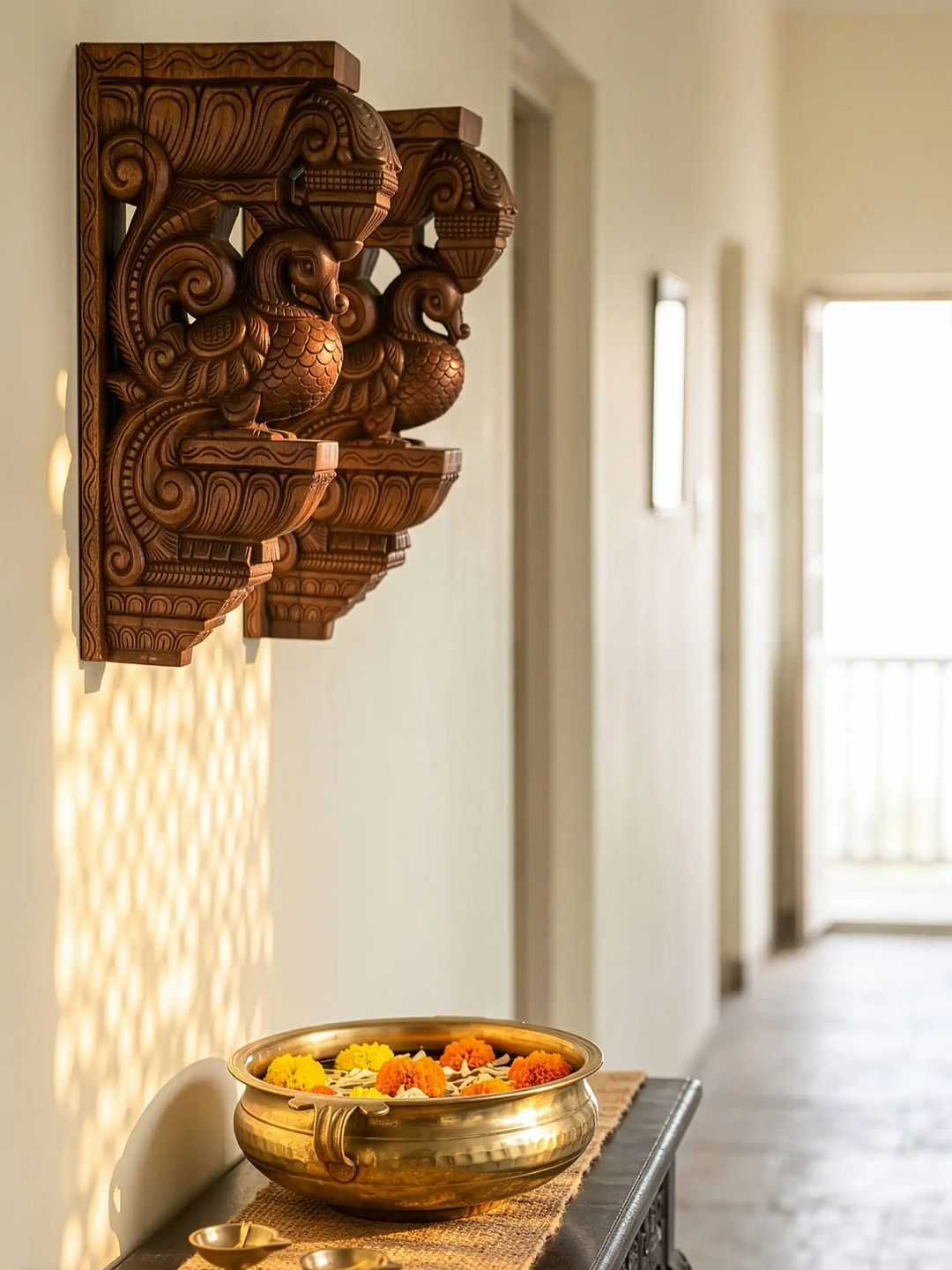Elegant Wooden Annam Bird Decorative Bracket