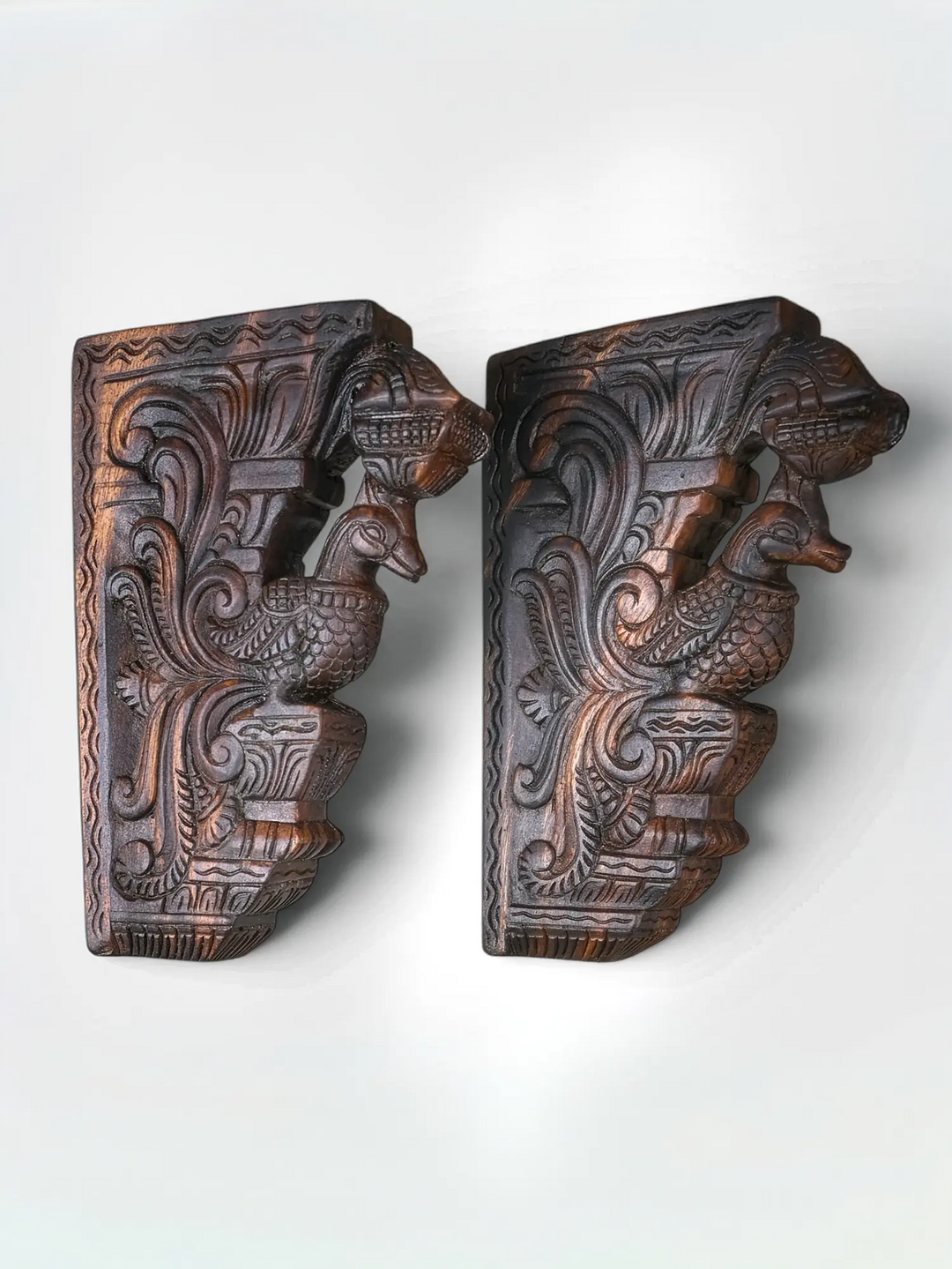 Premium wooden corbels for traditional  interiors