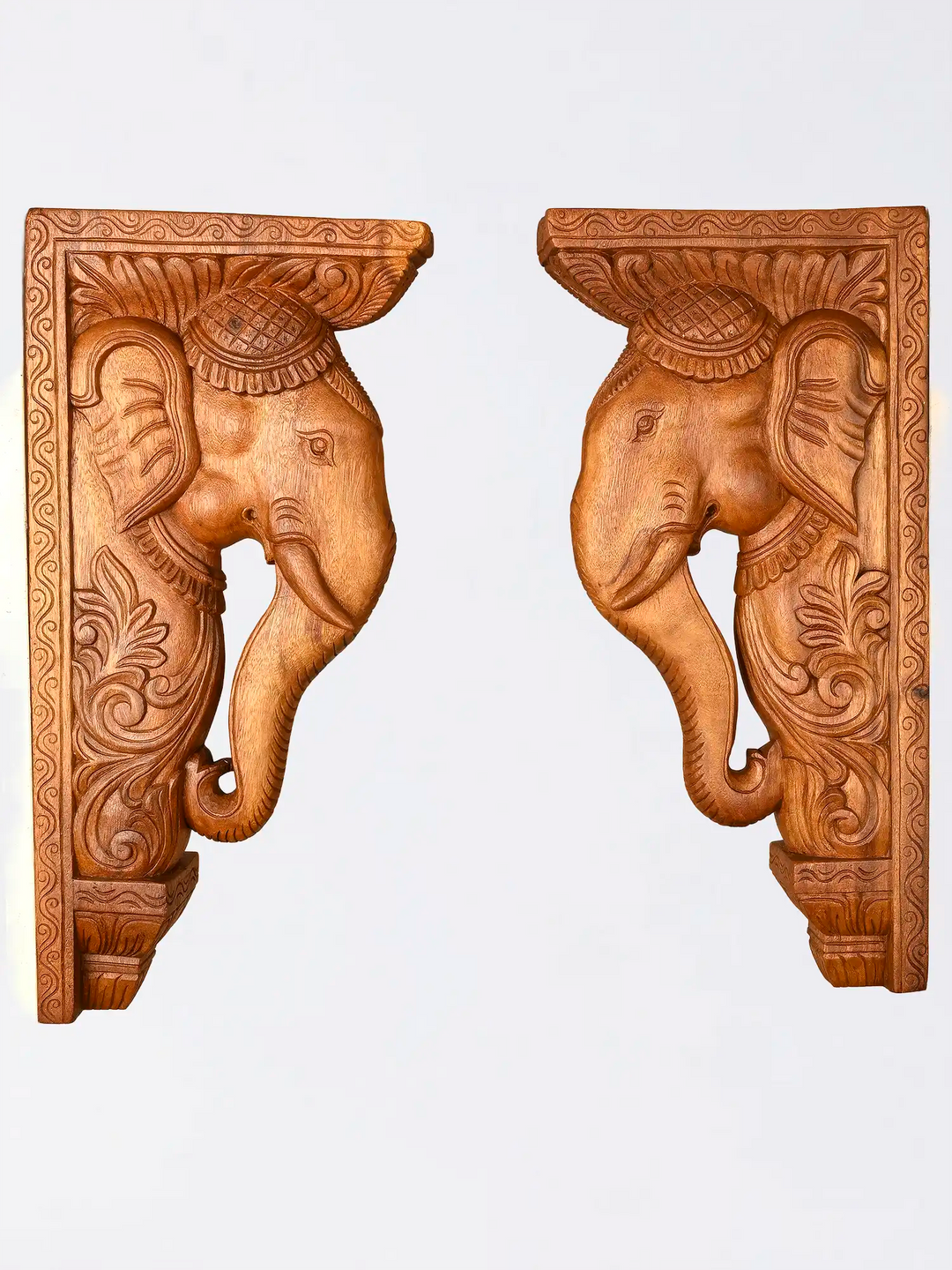 Wooden elephant brackets for interior decor