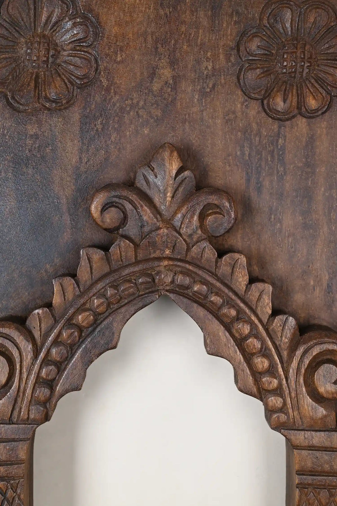 Traditional Arch Design Wall Mirror Frame 24"