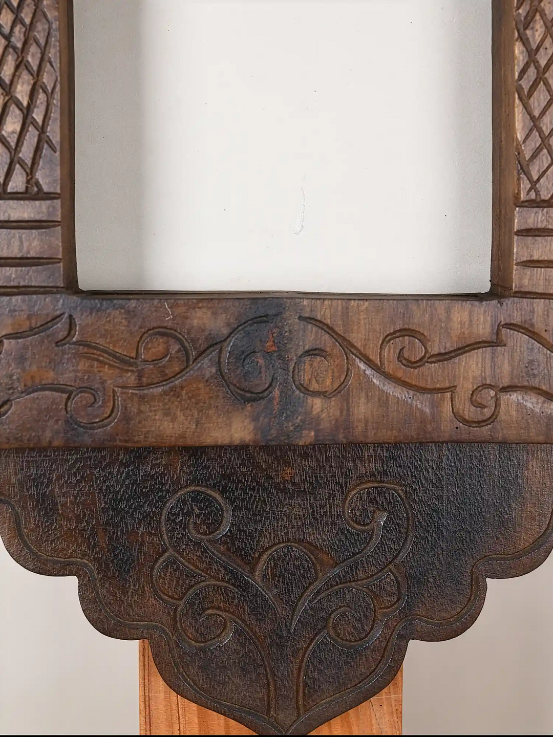 Traditional Arch Design Wall Mirror Frame 24"