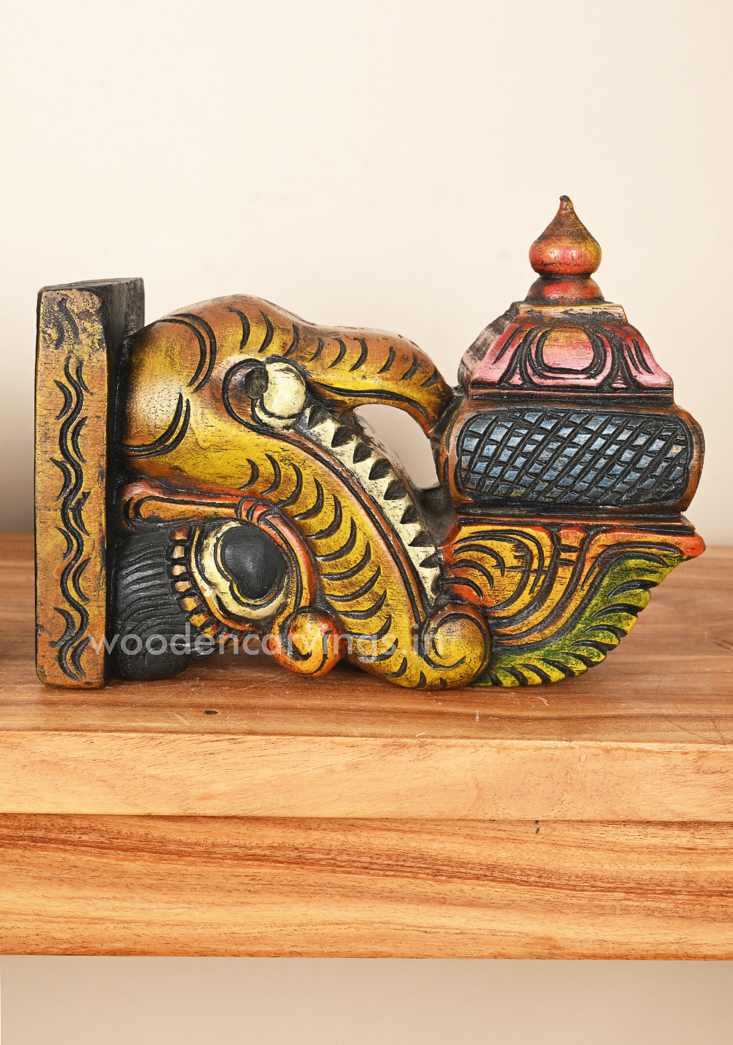 Wall Decor Ancient Creature Of Yaazhi Wall Brackets 10"